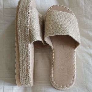 BEACH by Matisse Beige Jute Slide Sandals - Casual Espadrille Slides.  Size 9M